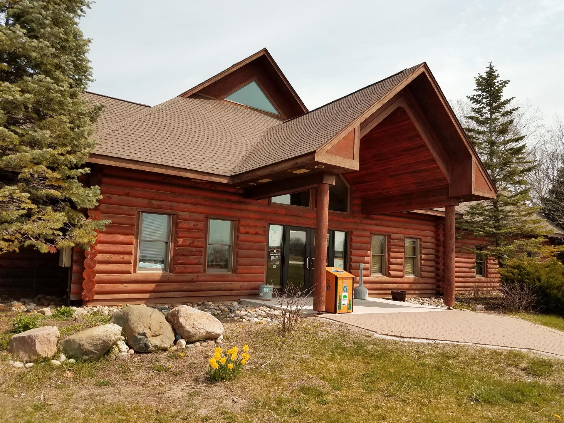 Burgess-Shadbush Nature Center